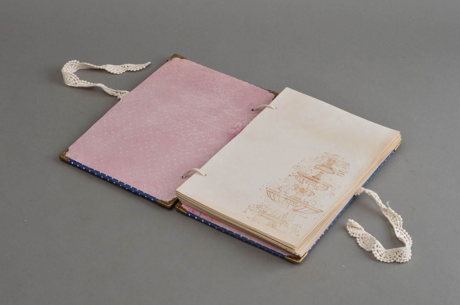 Handmade Notizbuch mit Stoffumschlag samt Spitze und Metallecken für Mädchen foto 4