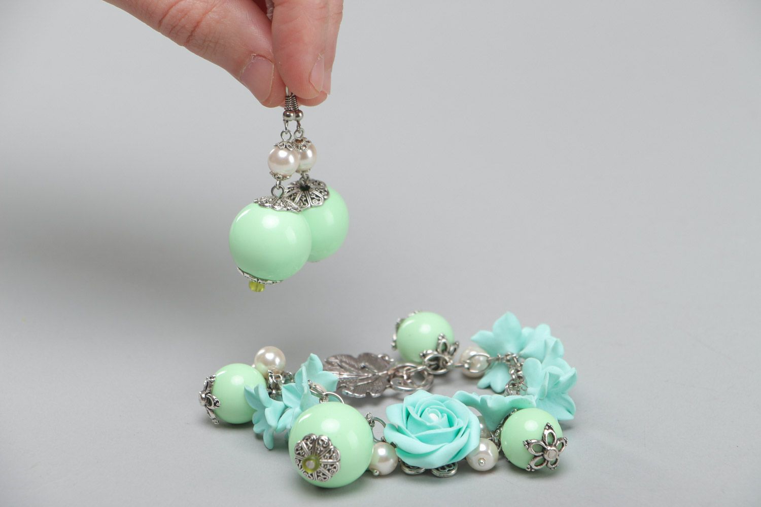 Set of handmade polymer clay jewelry 2 pcs earrings and bracelet of mint color photo 5