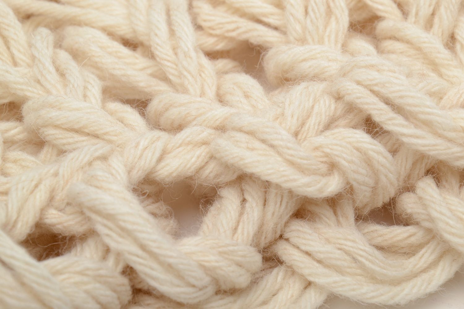 Bufanda circular de lana natural foto 5