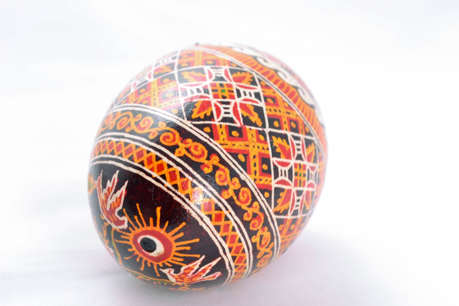 Bemaltes Osterei handmade mit asymmetrischen Mustern foto 5