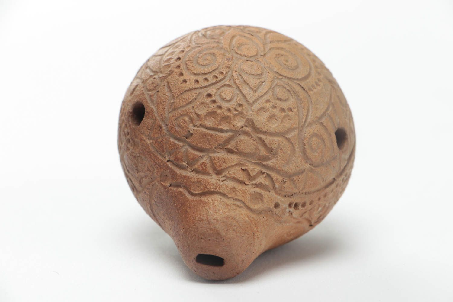 Flauta cerámica ocarina artesanal redonda gris oscura decorativa de arcilla foto 4