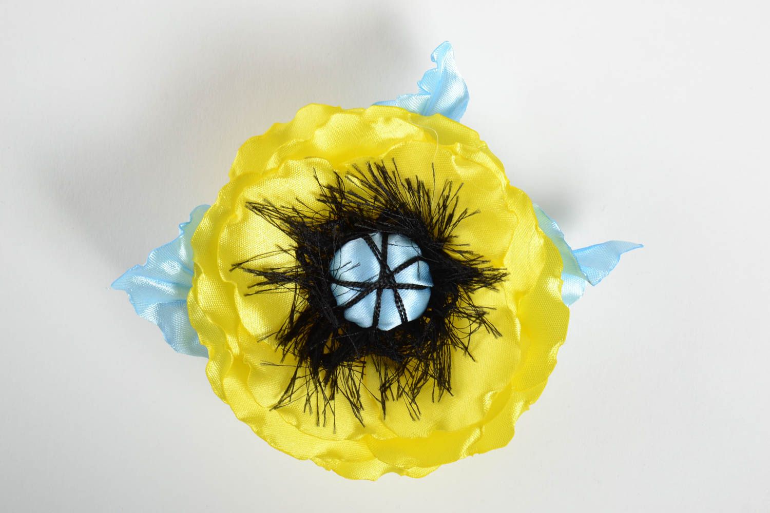 Pince à cheveux fleur faite main Accessoire cheveux en satin Pavot jaune photo 4