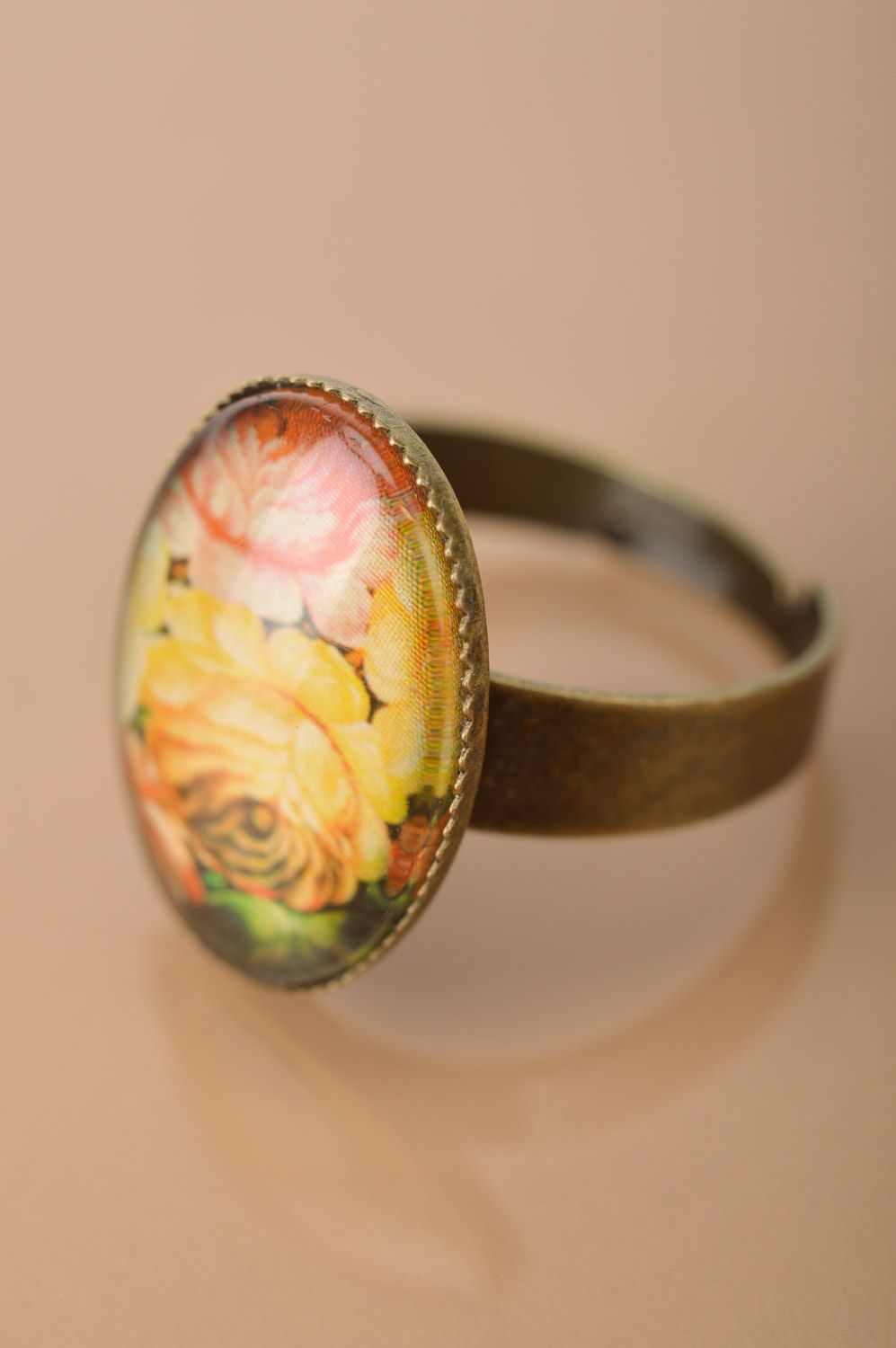 Кольцо в винтажном стиле овальное с цветами регулируемый размер ручная работа фото 2