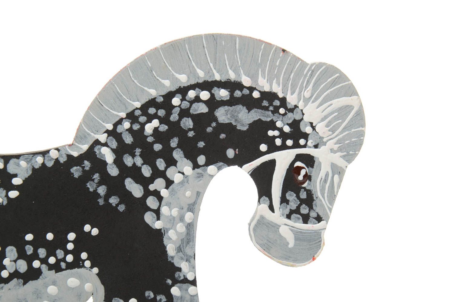 Cheval à roulettes en bois noir-gris fait main peint de couleurs acryliques photo 4