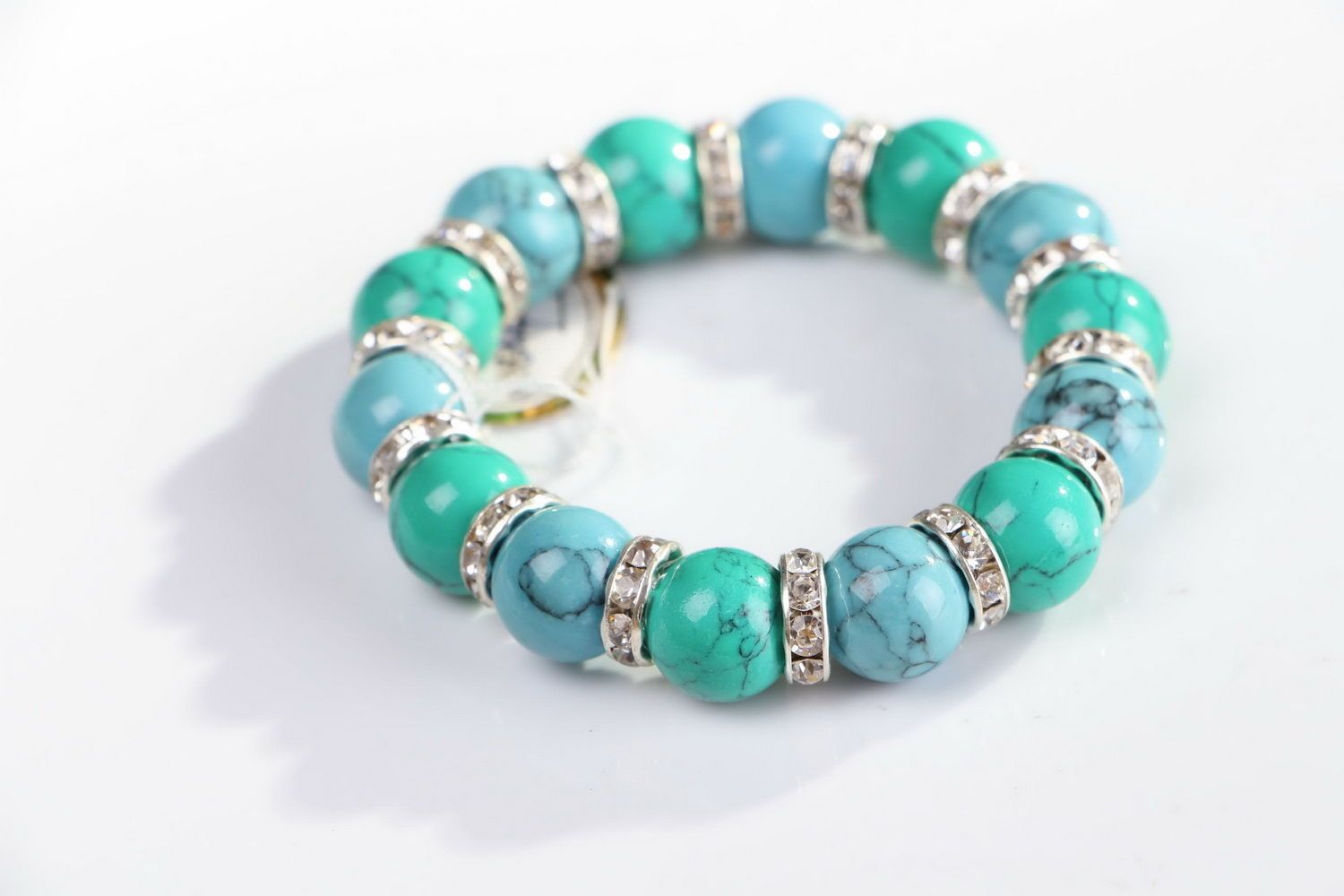 Bracelet with green and blue turquoise on elastic band photo 3