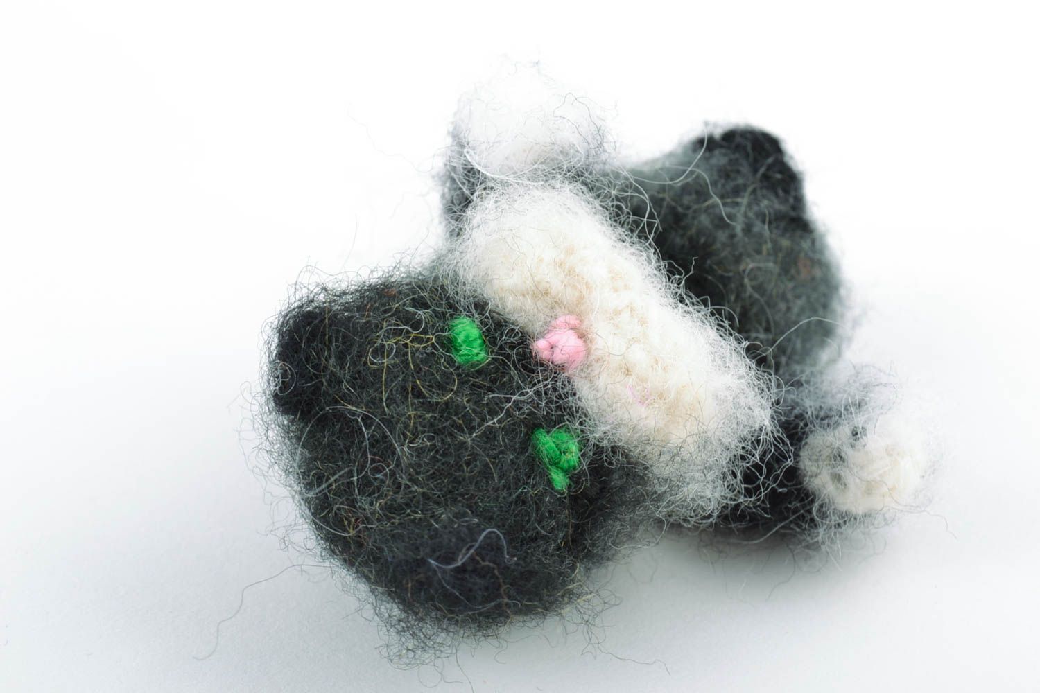 Marionnette à doigt Chat noir tricotée en laine petite originale faite main photo 5