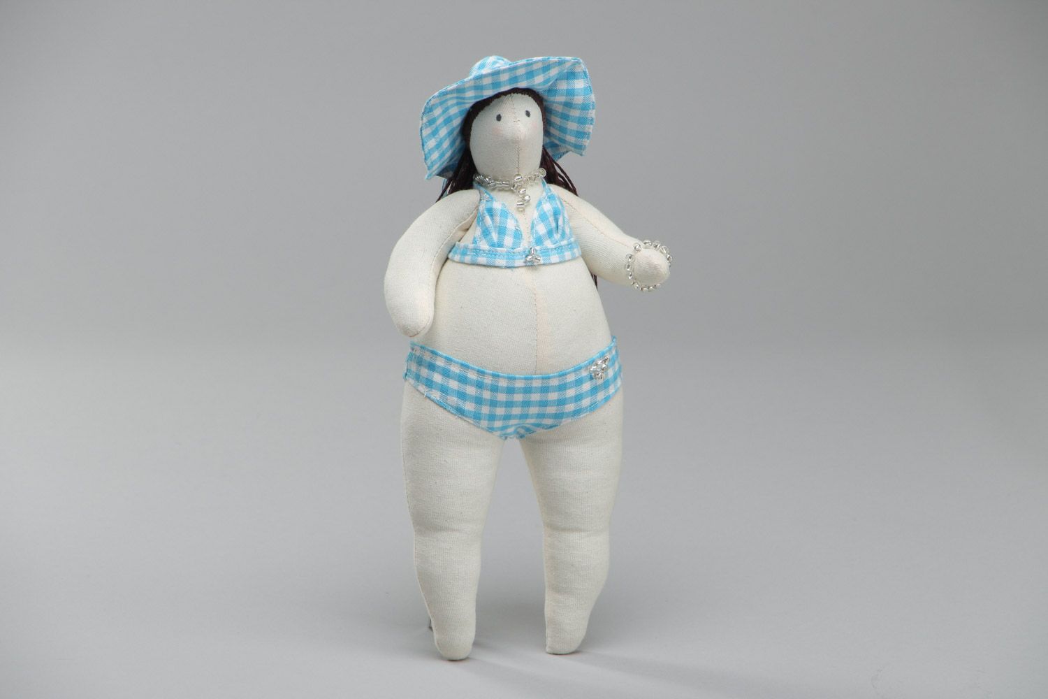 Muñeca artesanal bañadora de algodón y lino hecha a mano  foto 2