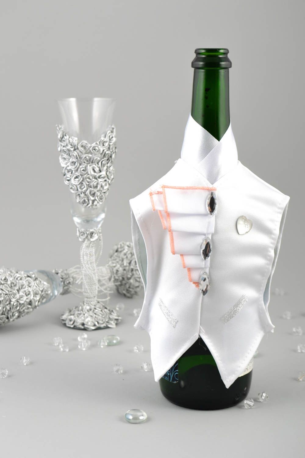 Deko Hochzeitstisch handmade Deko für Flaschen kreative festliche Deko Ideen foto 1