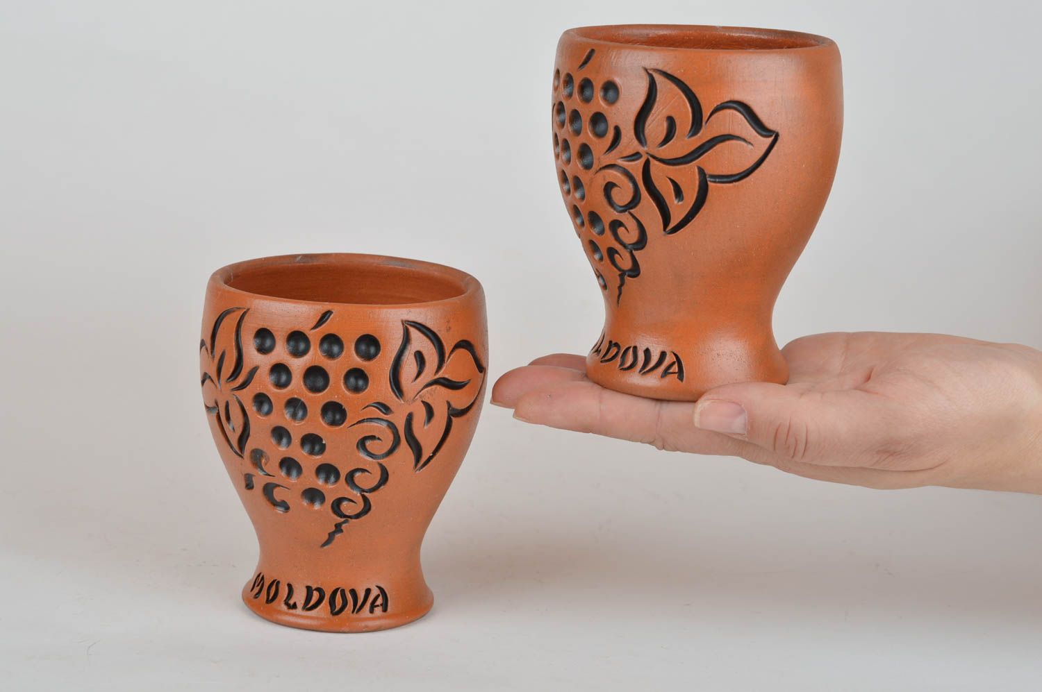 Keramik Trinkbecher Set aus Ton 2 Stück 100 ml künstlerische Handarbeit grell foto 3