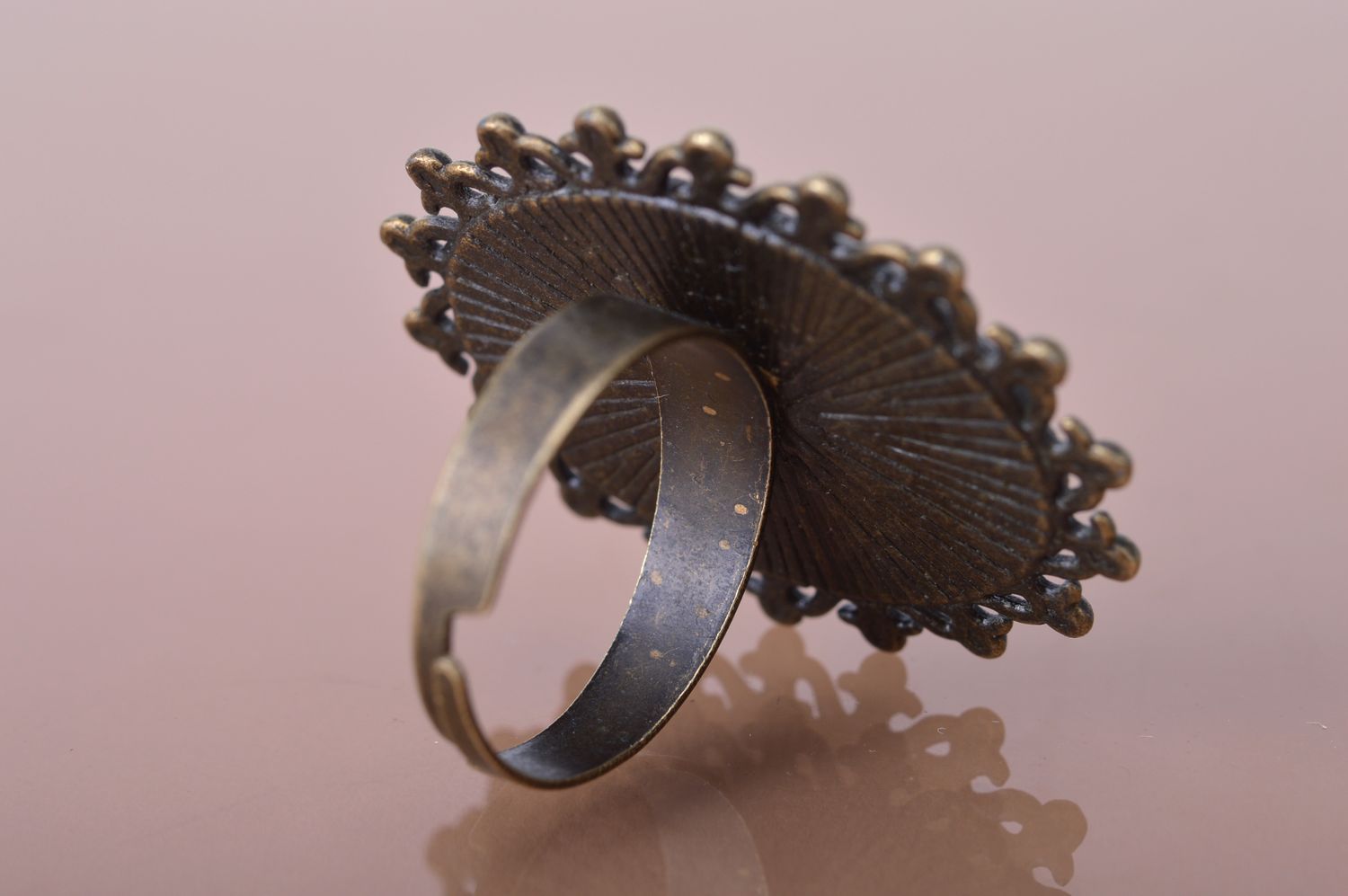 Handmade lacy floral ring with metal basis of adjustable size for women photo 5