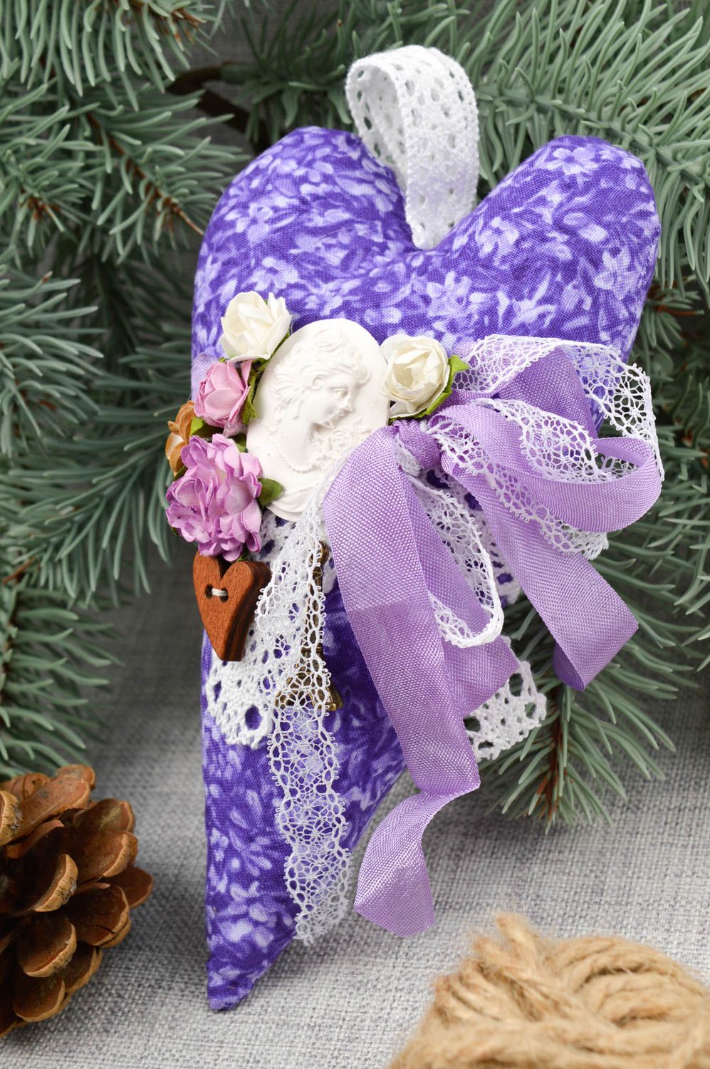 Coeur doux fait main Décoration à suspendre violette en coton Idée cadeau photo 1