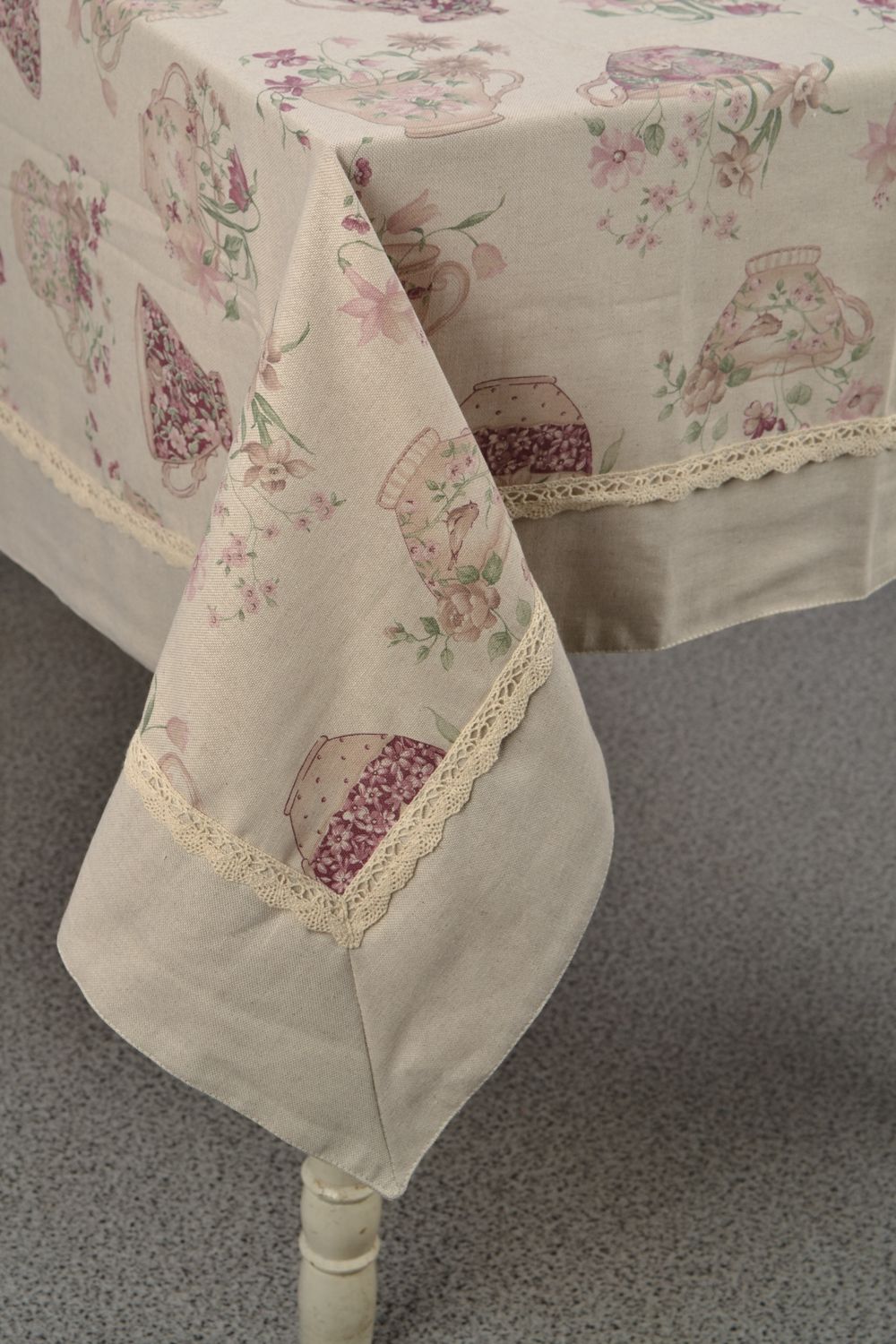 Rectangular fabric tablecloth photo 1