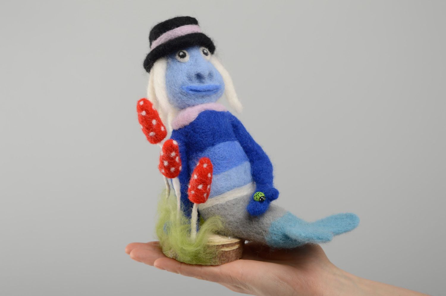Felted wool toy Nixie photo 5