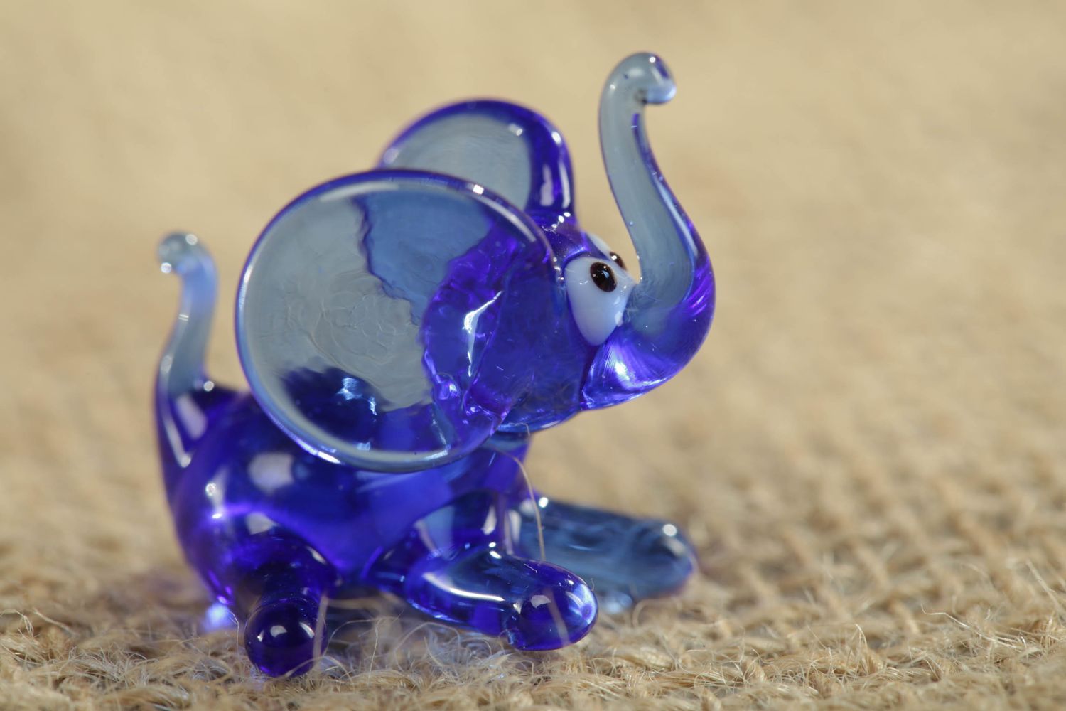 Figura de cristal con forma de elefante en técnica de lampwork foto 5