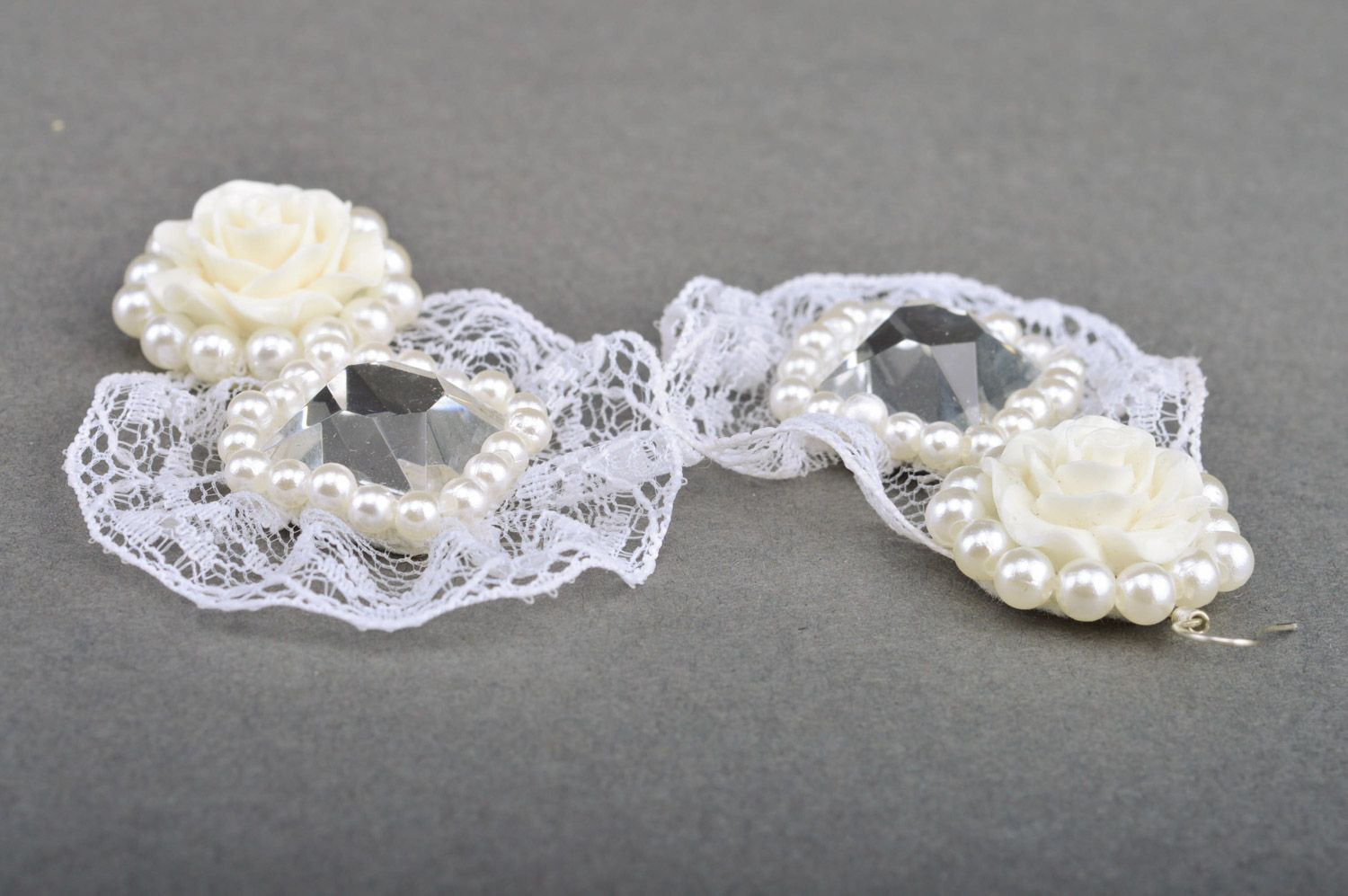 White handmade lacy dangle earrings with pearl-like beads and roses for girls photo 2