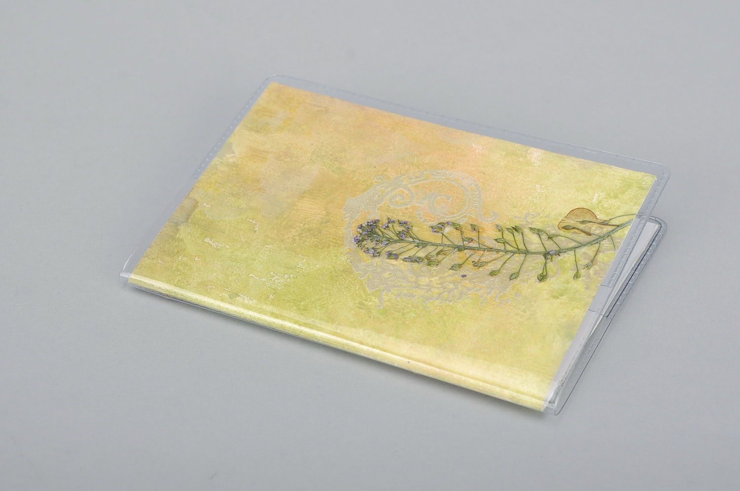 Couverture de passeport avec fleurs séchées 'Papillons' photo 2