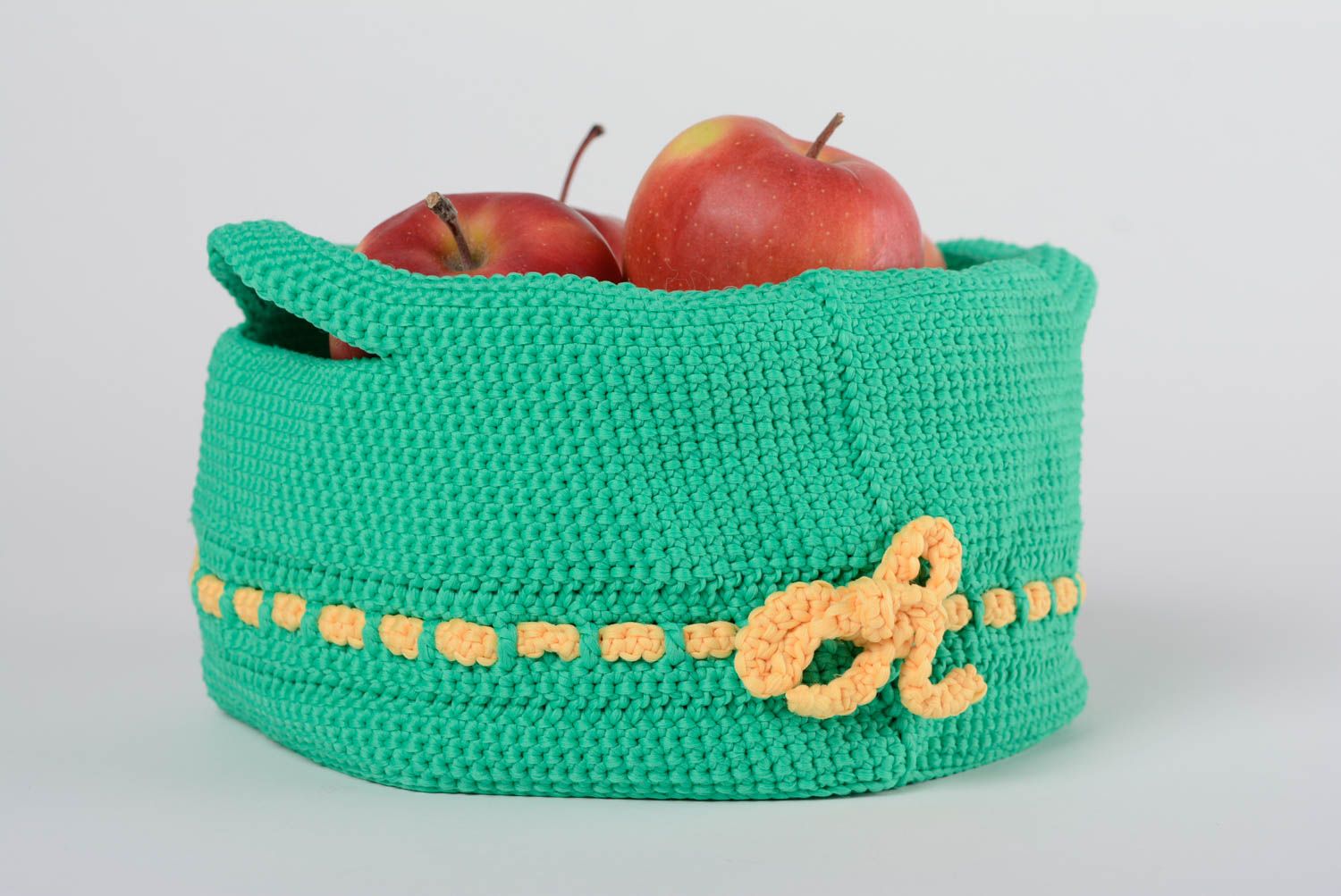 Petit panier tricoté au crochet vert fait main original joli pour maison   photo 1