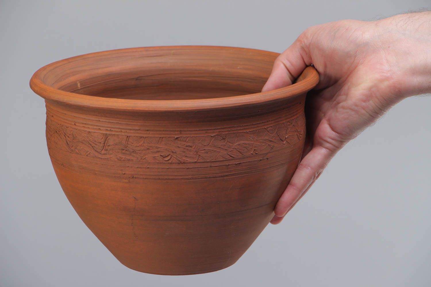 Large handmade clay pot kilned with milk for serving dishes photo 5