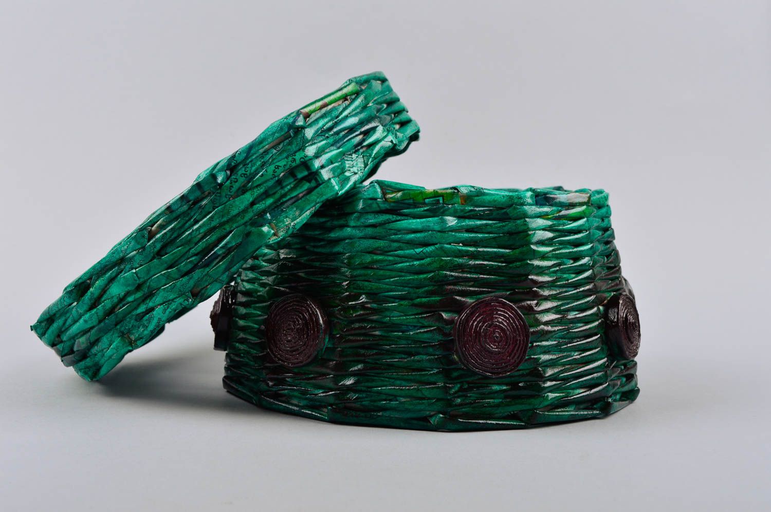 Boîte à bijoux originale faite main verte tressée en papier Cadeau femme photo 4