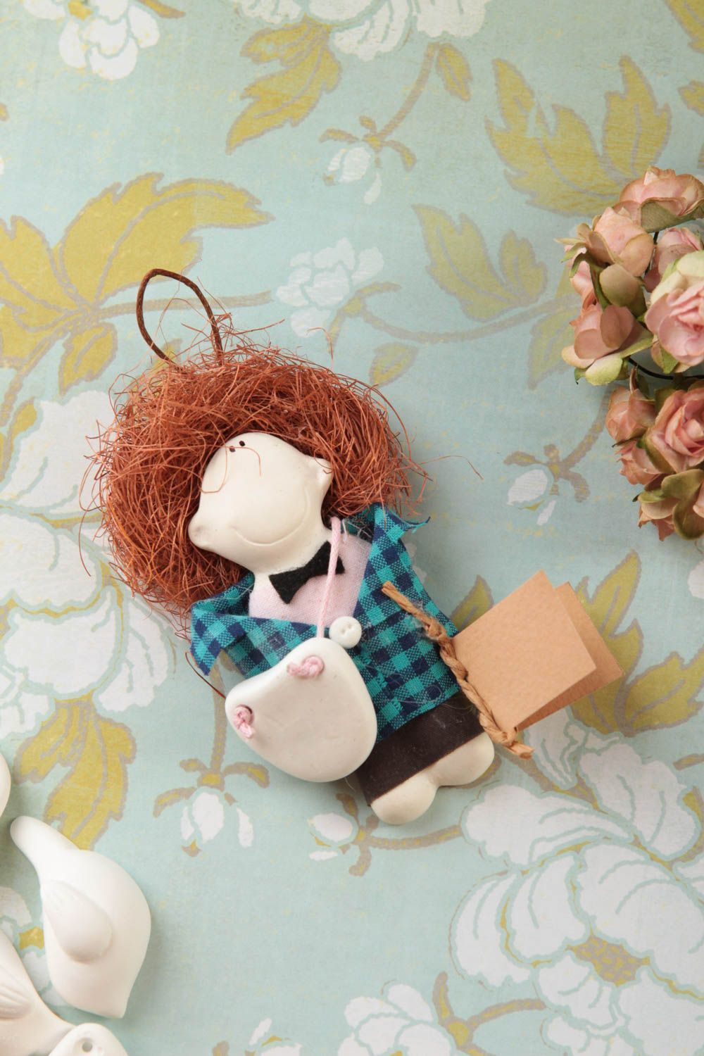 Кукла ручной работы с петелькой декор для дома тряпичная кукла подвеска фото 1