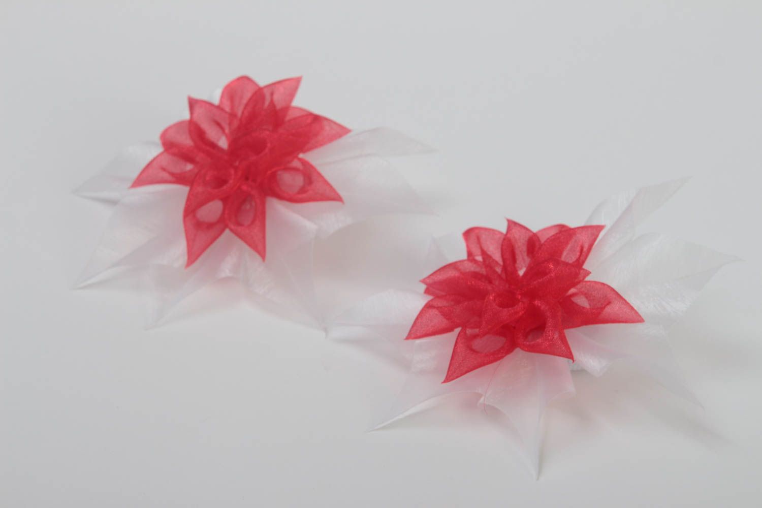 Резинки для волос в виде цветок набор из 2 штук белая с красным ручная работа фото 3