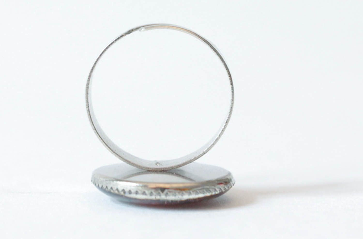 Bague ronde originale en métal faite main photo 2