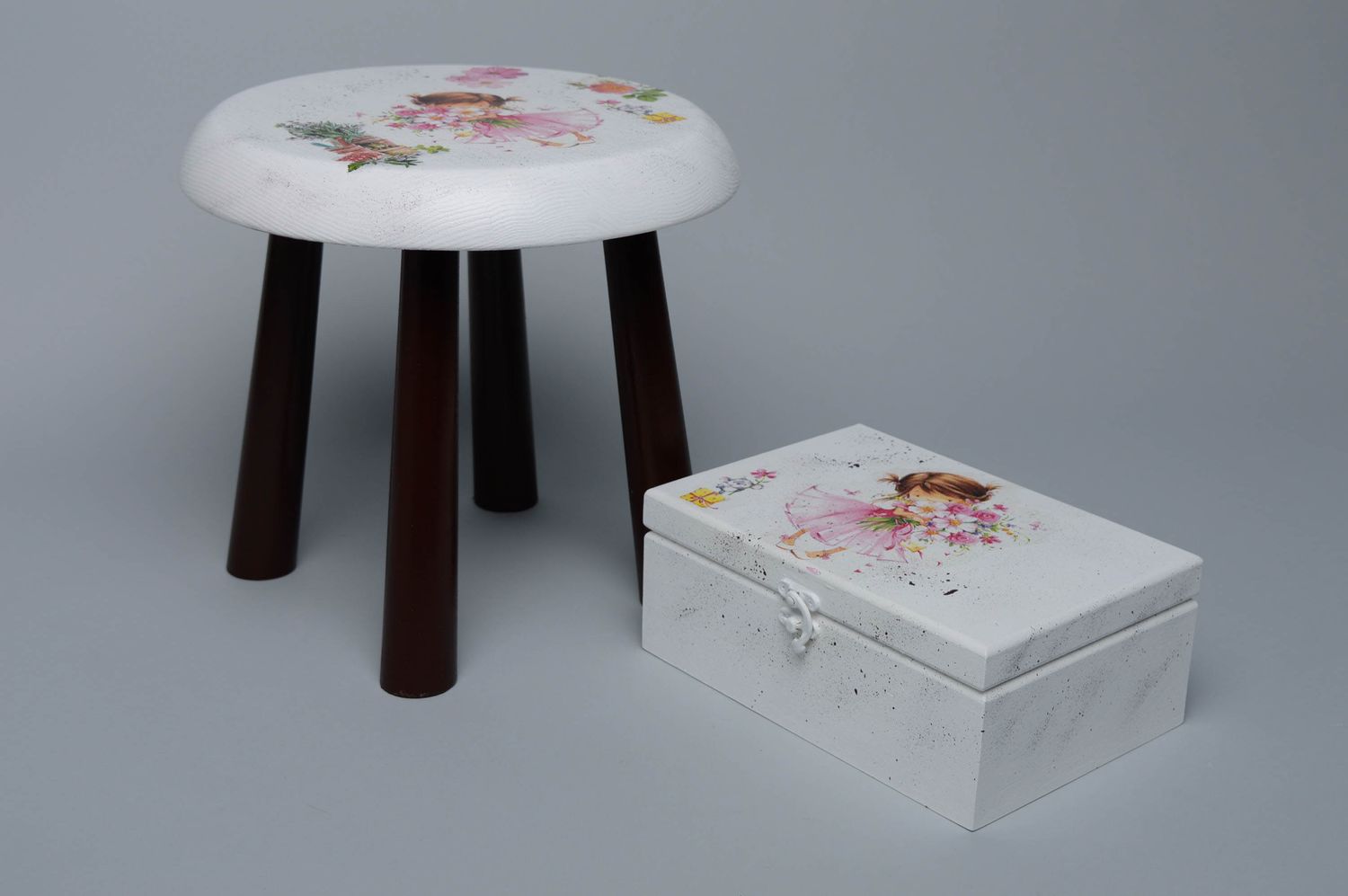 Decoupage wooden stool and jewelry box photo 1