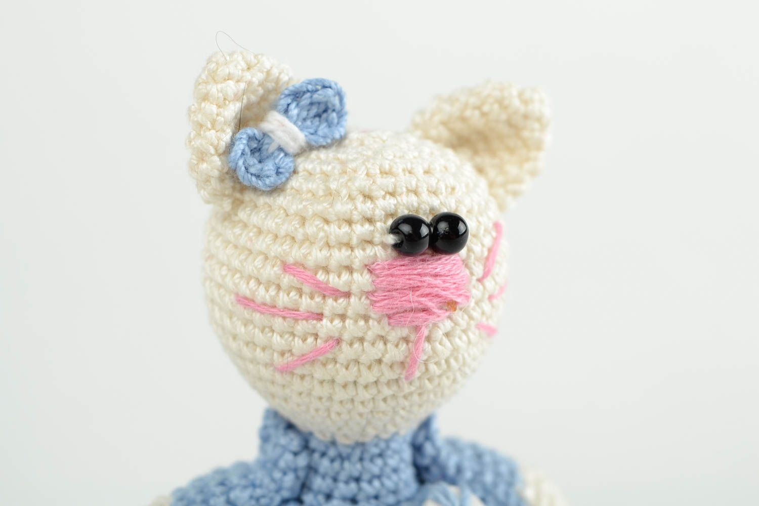 Handmade gehäkeltes Kuscheltier Spielzeug Katze Designer Geschenk in Blau foto 4