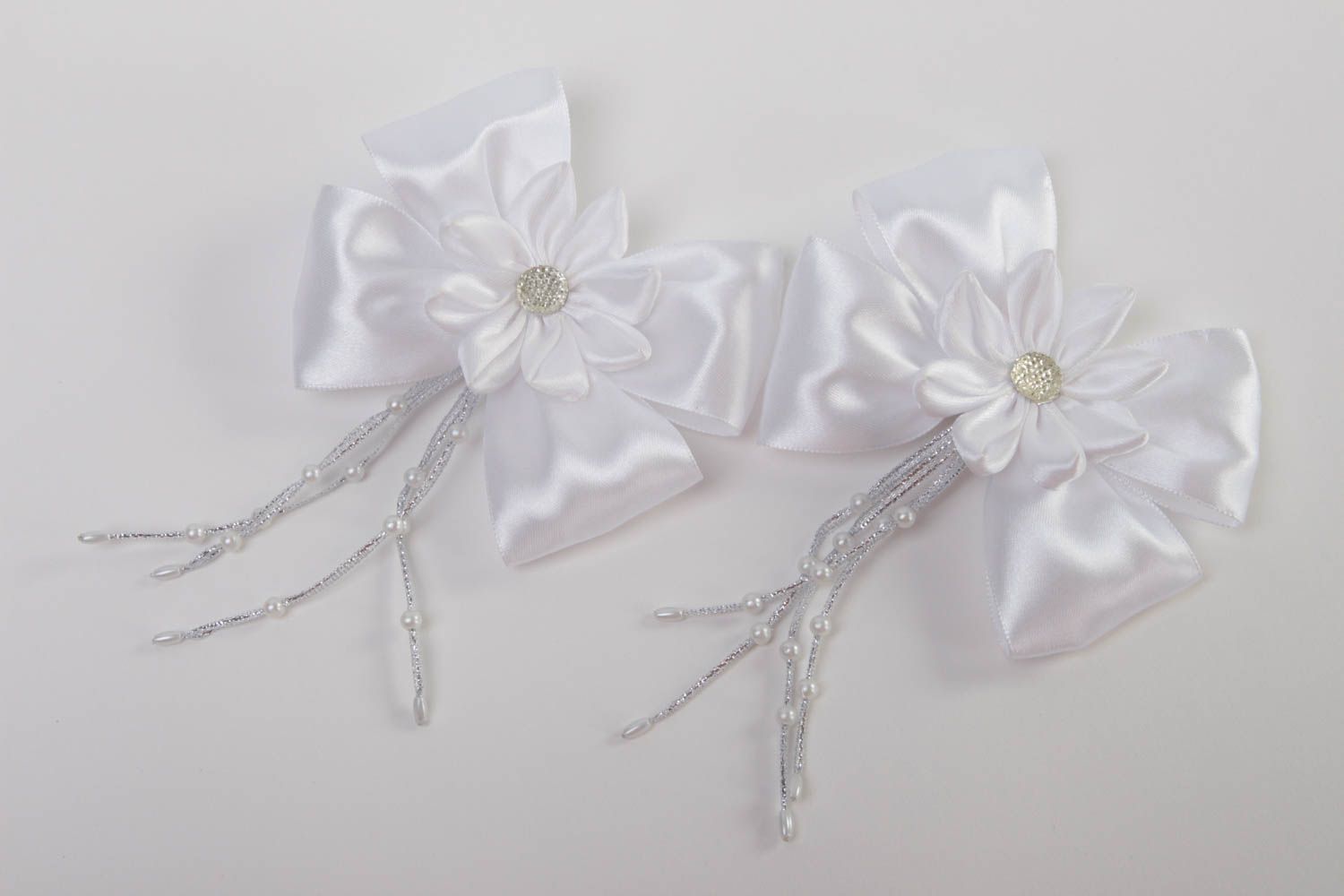 White hair clips with bows stylish festive accessories set of 2 pieces photo 2