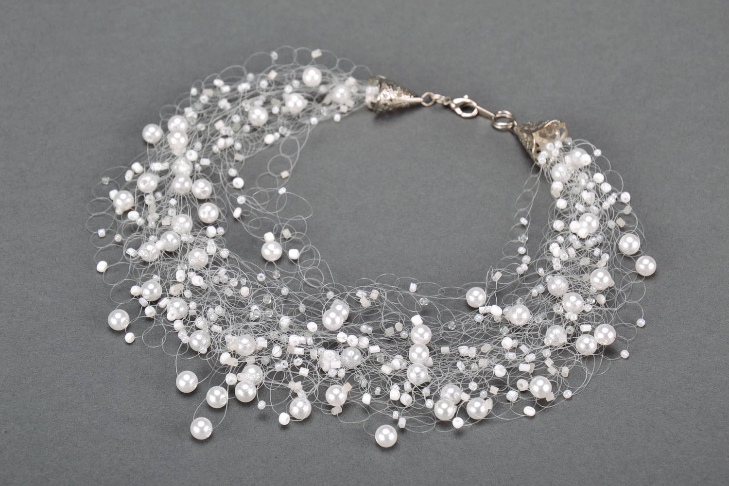 Halskette aus Glasperlen und Perlen foto 4