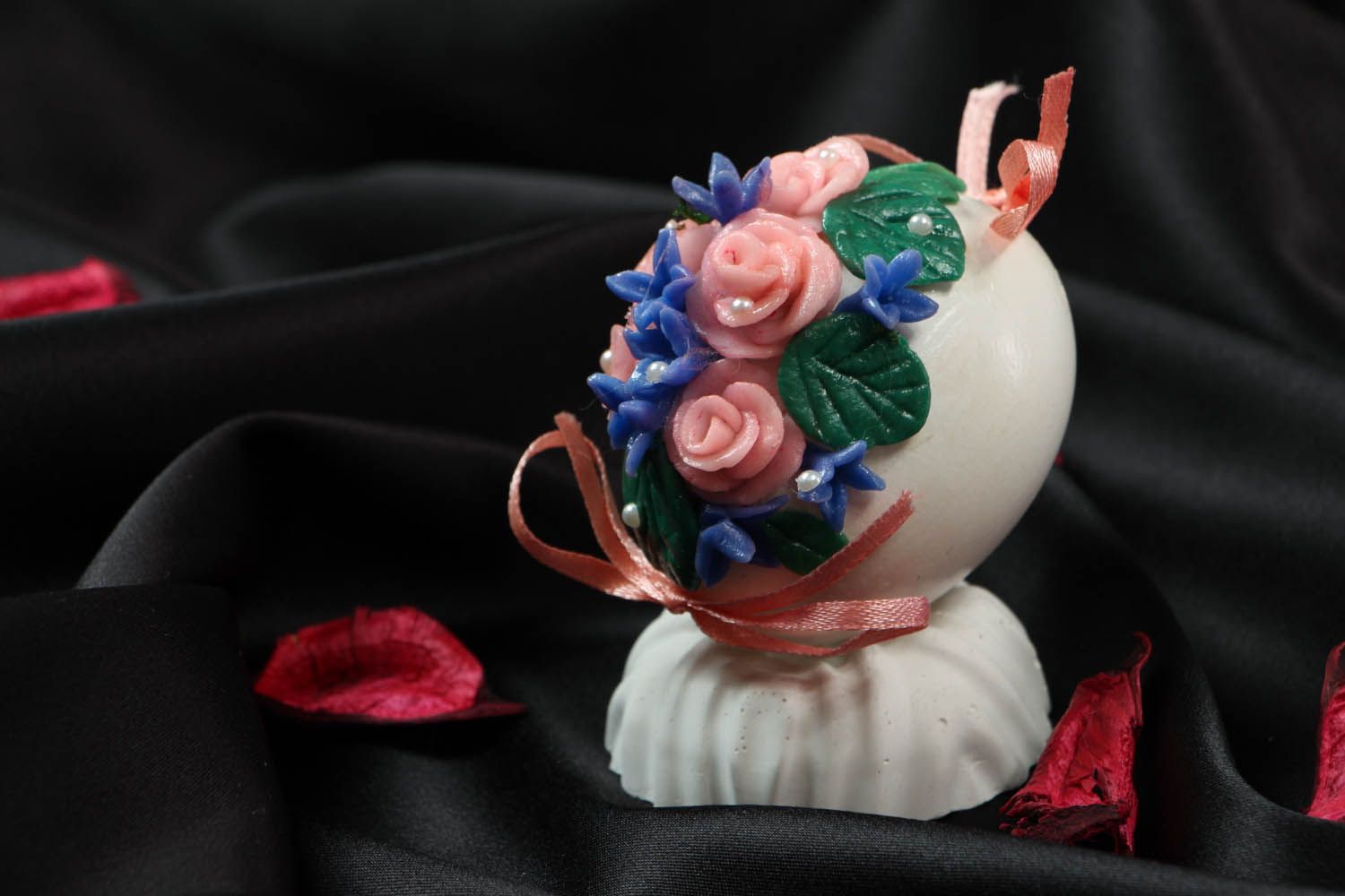 Ovo decorativo com flores de porcelana foto 5