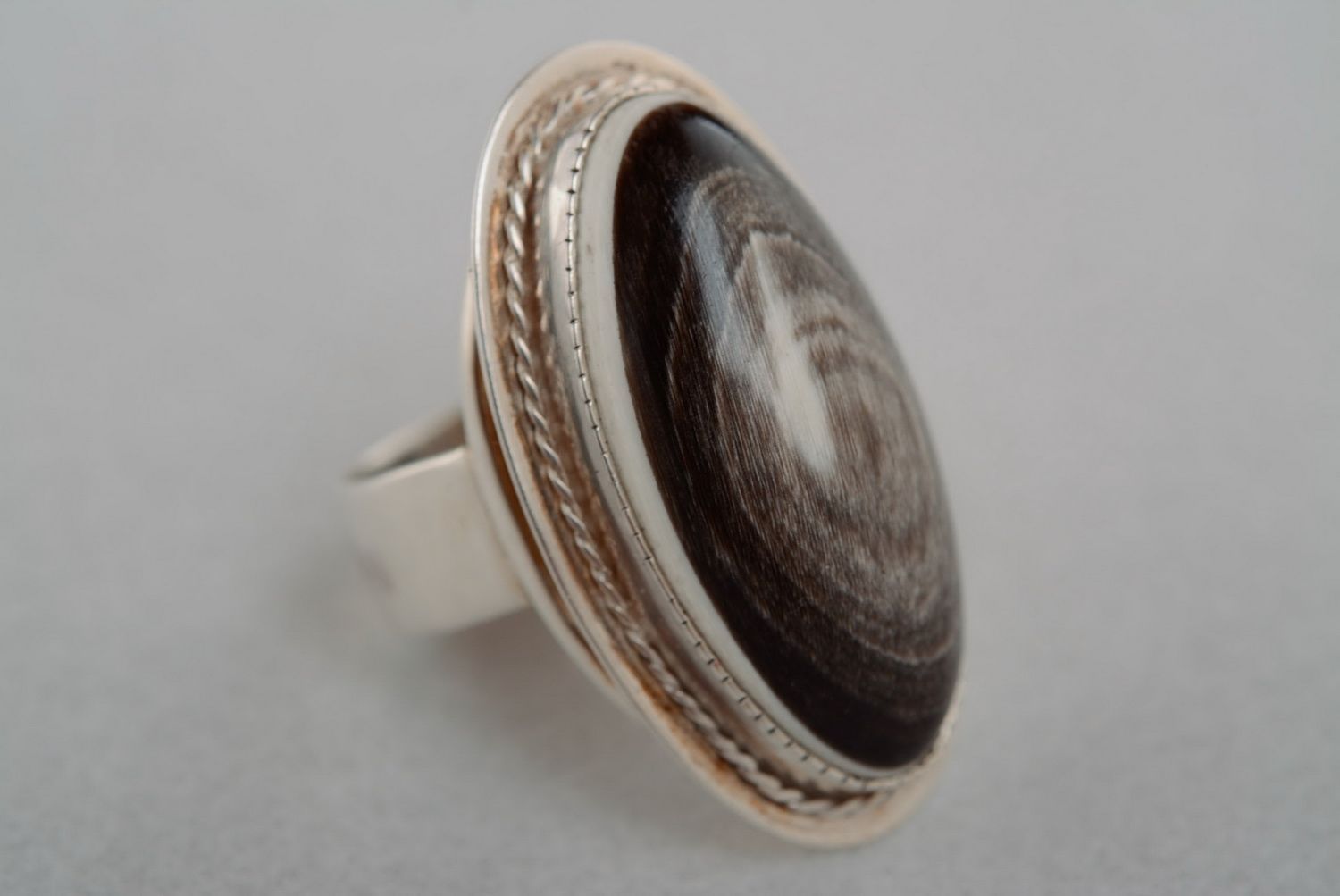 Ring with a horn photo 4