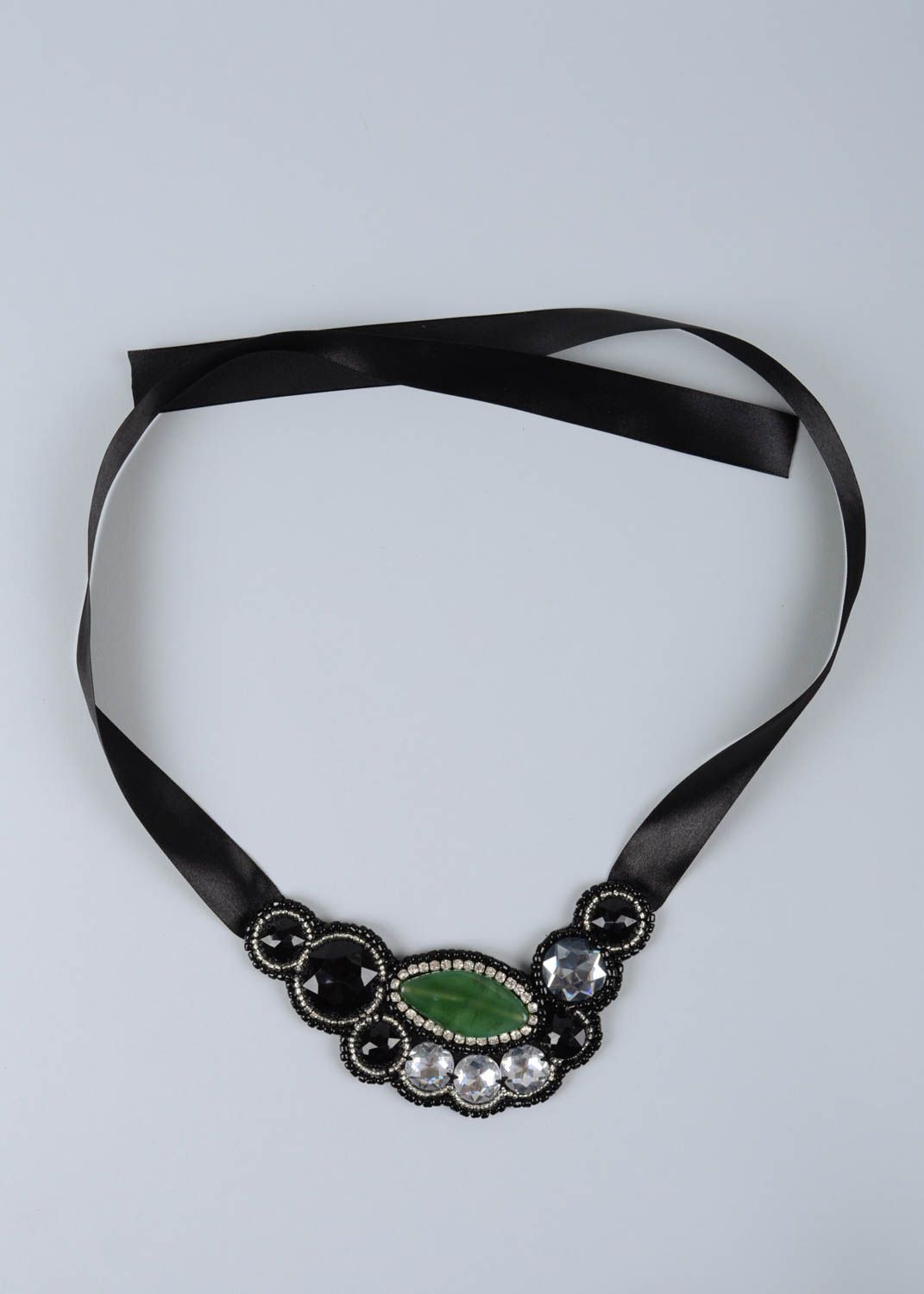 Collar de abalorios artesanal con piedra bisutería para mujer accesorio de moda foto 2