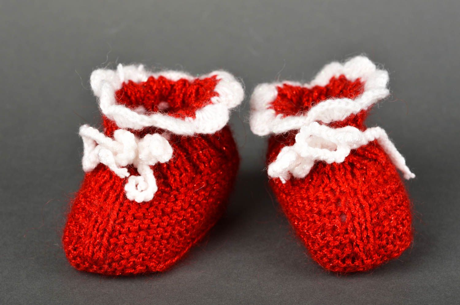 Вязаные пинетки красные ручной работы пинетки для новорожденных пинетки крючком  фото 2