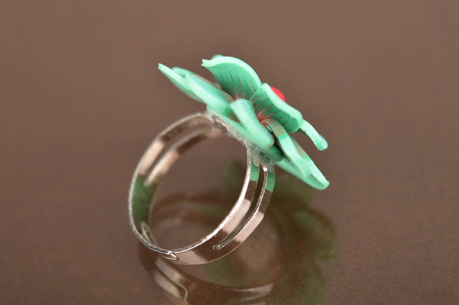 Оригинальный объемный перстень из полимерной глины с цветком ручной работы  фото 4