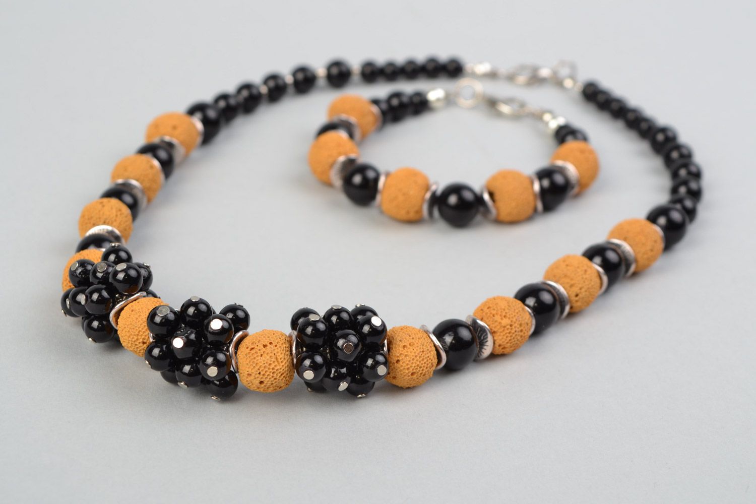 Handmade natural stone jewelry set yellow and black necklace and bracelet  photo 3