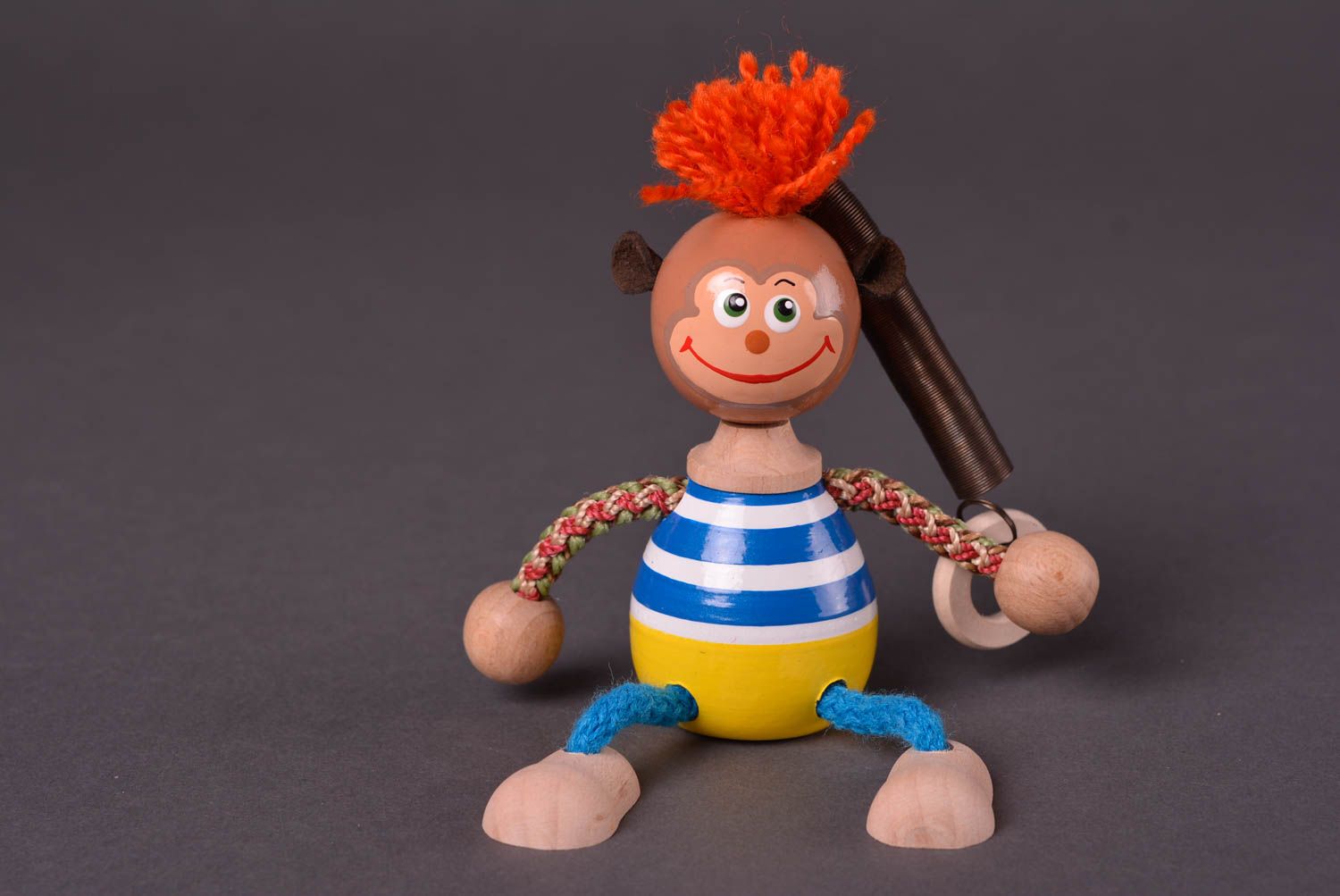 Игрушка ручной работы игрушка из дерева на пружинке подарок ребенку яркий фото 1