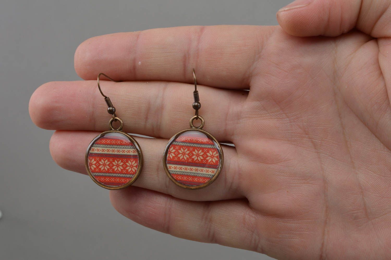 Beautiful handmade round shaped decoupage earrings with ethnic ornament photo 4