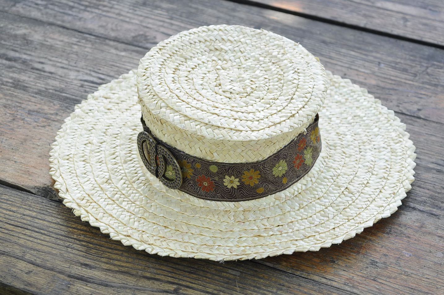 Women's hat with buckle photo 5
