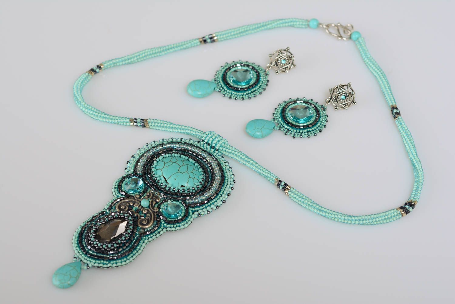Handmade bead embroidered jewelry with howlite necklace and earrings set of 2 items photo 1