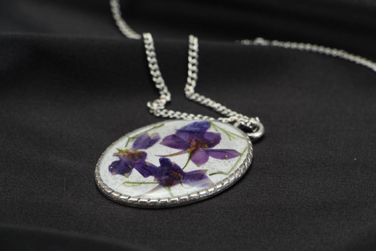 Pendant with natural flower photo 4