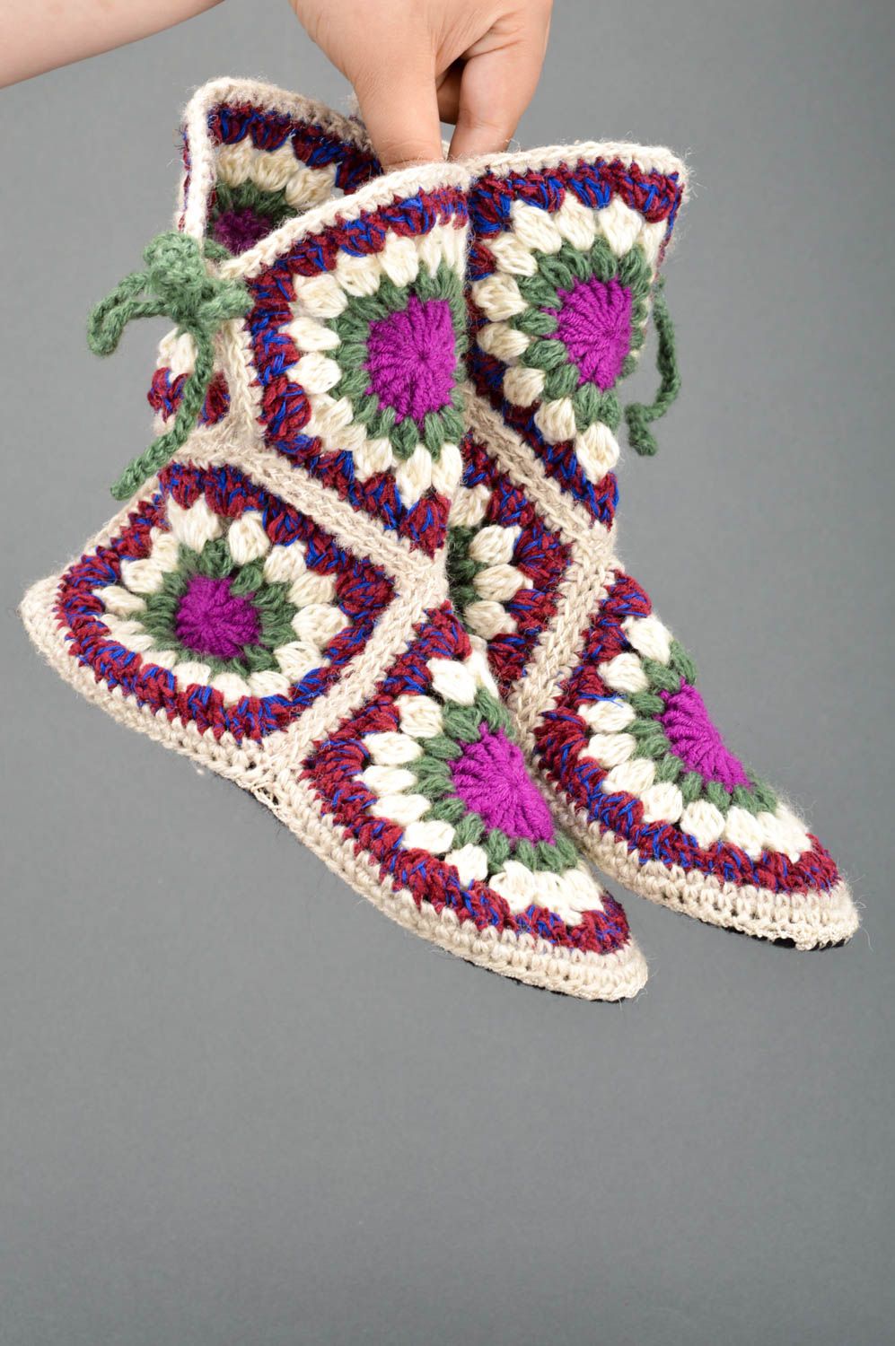 Chaussons bottes faits main Pantoufles au crochet Chaussures d'intérieur femme photo 3