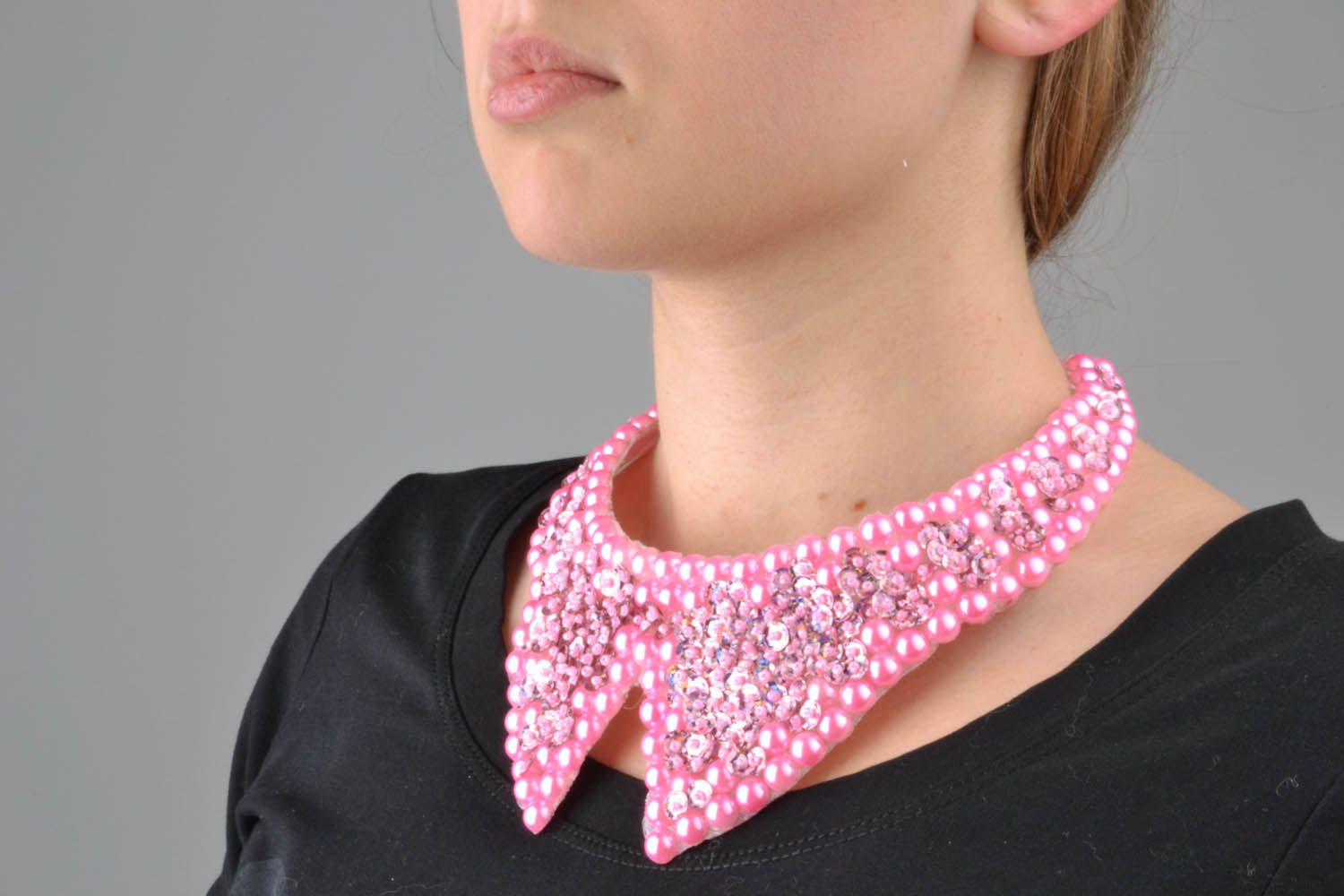 Col en perles de rocailles couleur rose photo 1