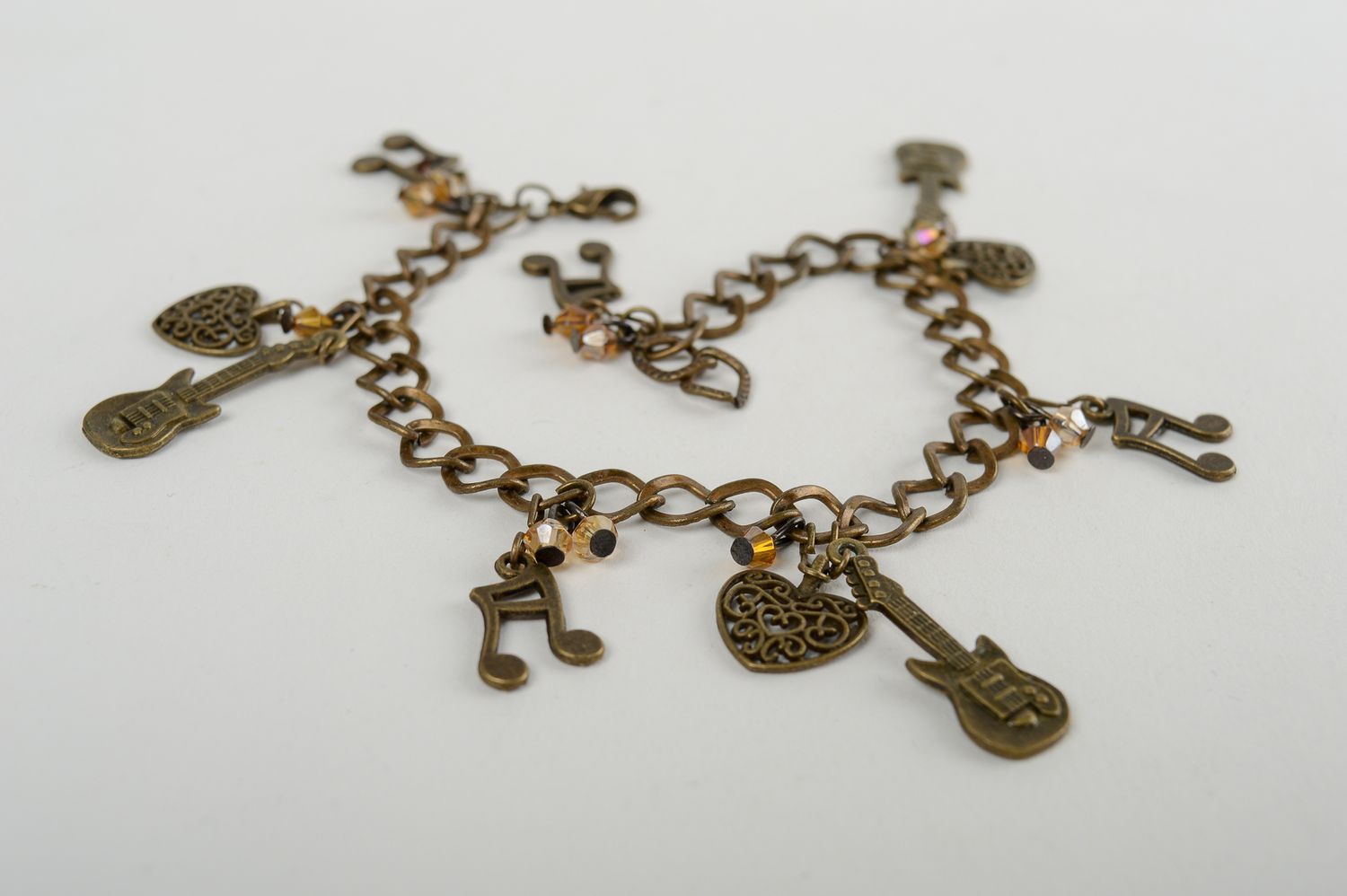 Bracelet chaîne Bijou fait main métal breloques Accessoire femme tendance photo 1