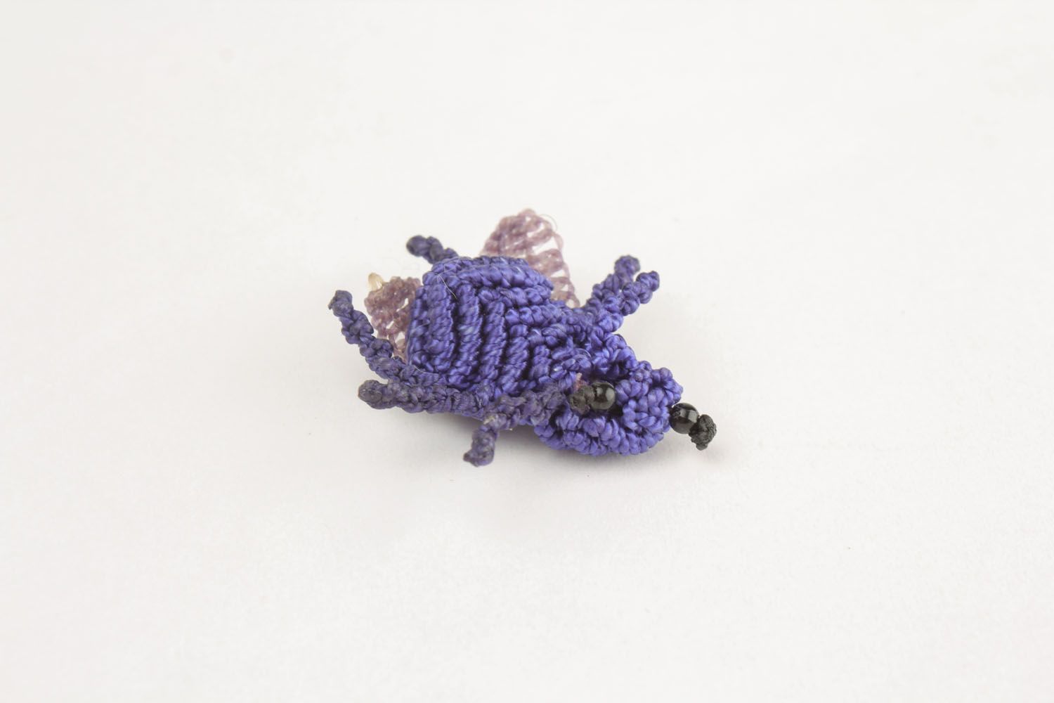 Broche avec mouche violette faite main photo 4