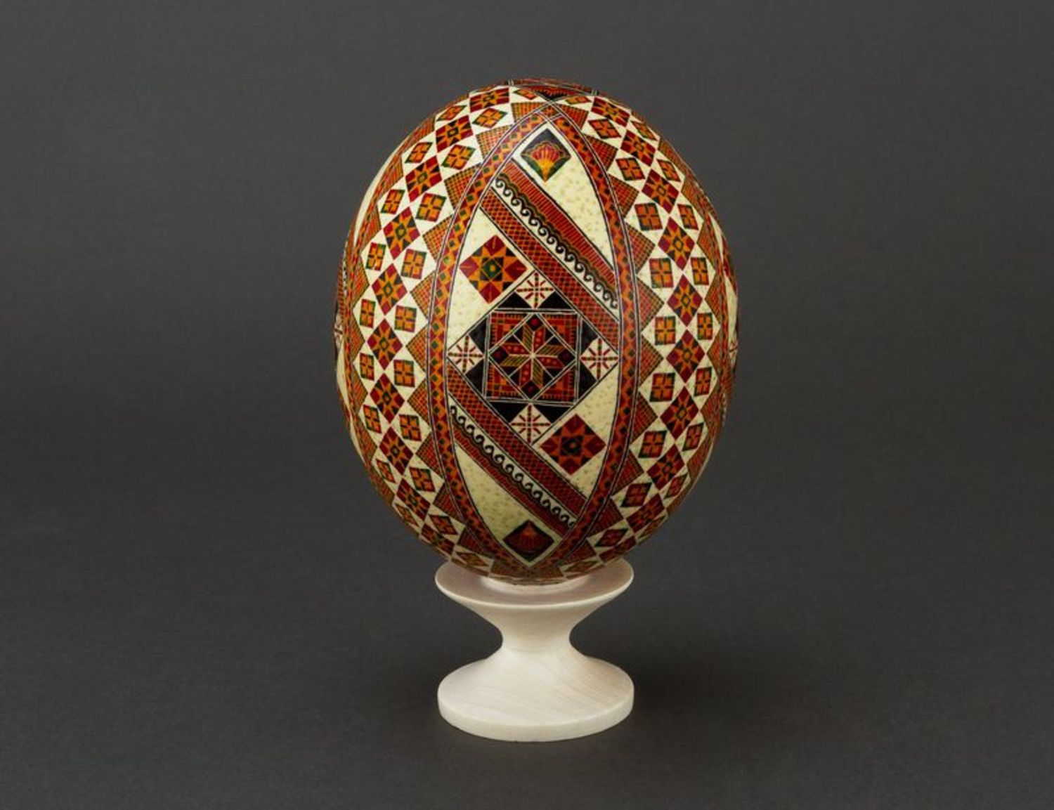 Painted ostrich egg  photo 2