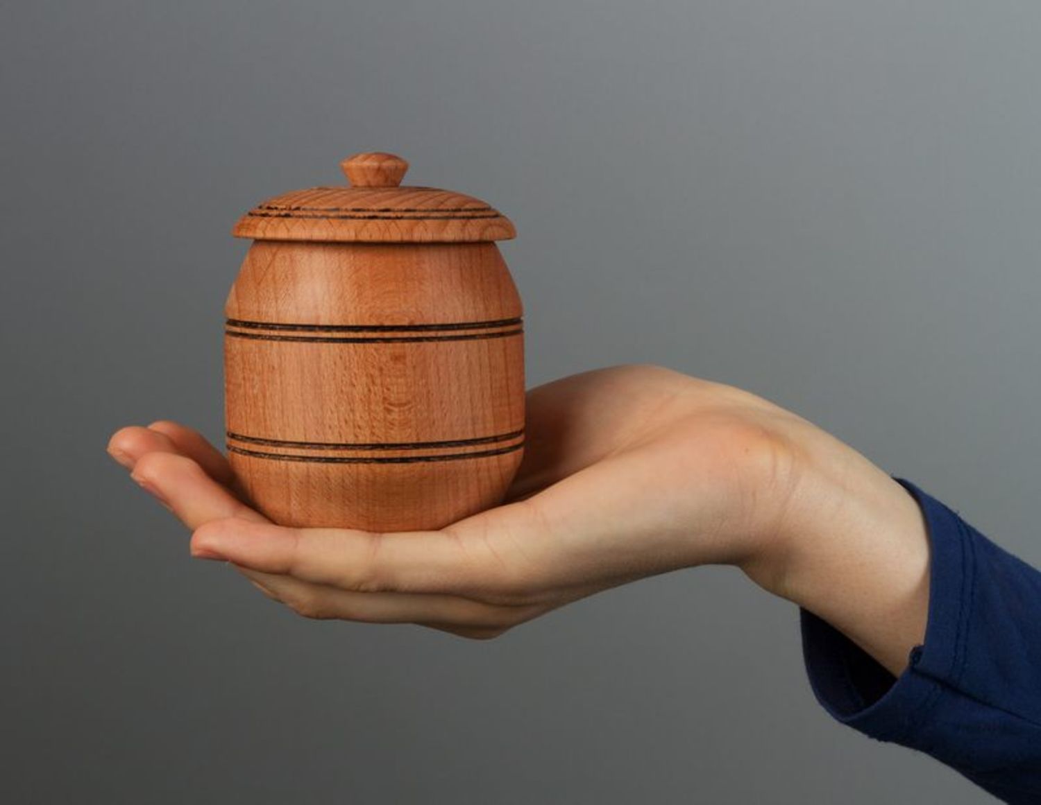 Wooden salt pot-keg photo 3