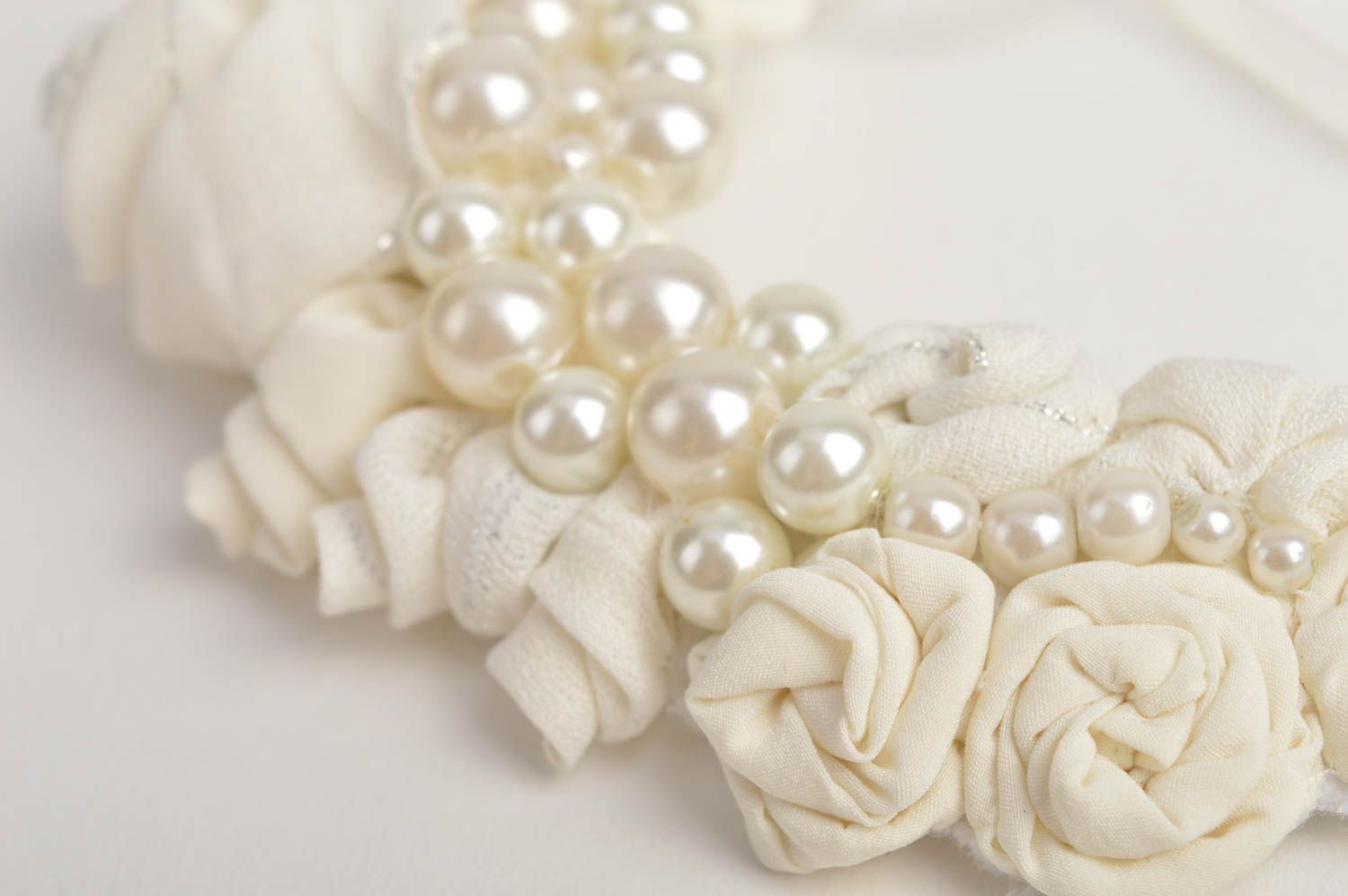 Collier textile blanc Bijou fait main Accessoire femme mousseline de soie photo 5