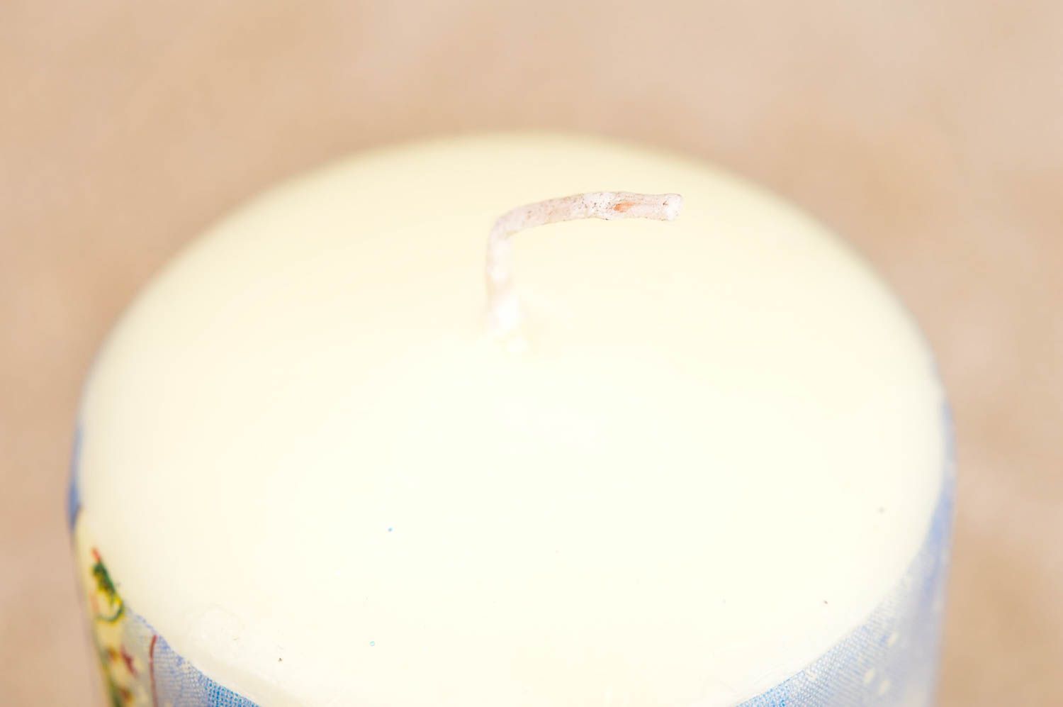 Свеча ручной работы парафиновая свеча с ароматизатором цветная свеча Снеговик фото 5