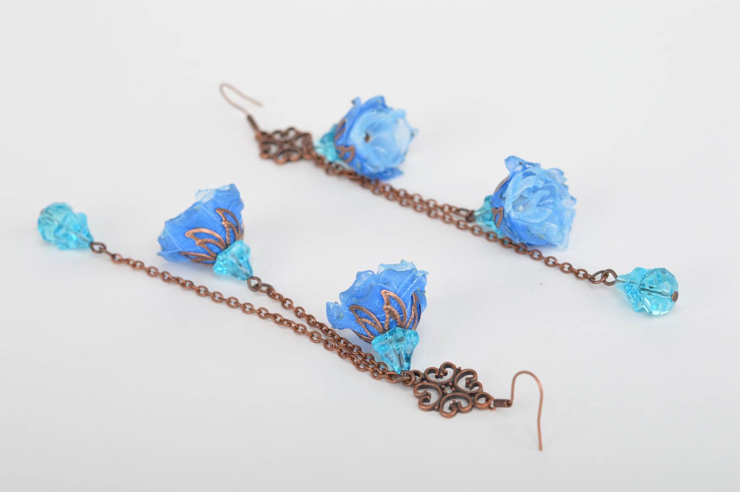 Boucles oreilles pendantes Bijou fait main fleur en tissu Cadeau pour femme photo 3